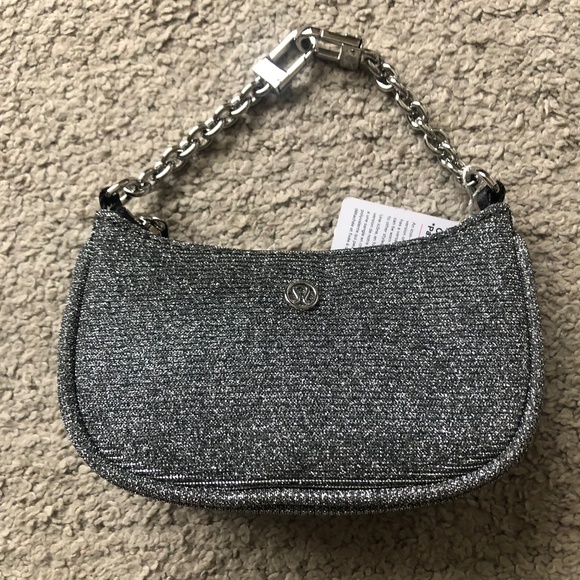 LULULEMON City Essential Nano Shoulder Bag. NWT. - Picture 1 of 7